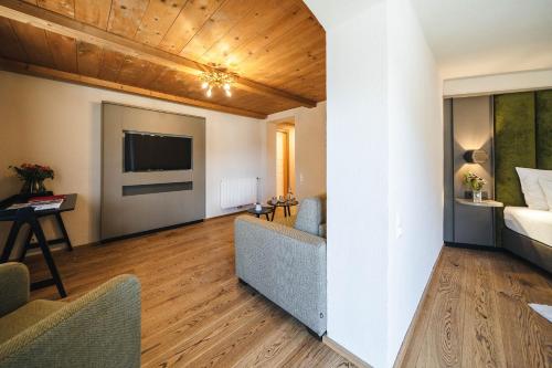 Junior Suite With Mountain View