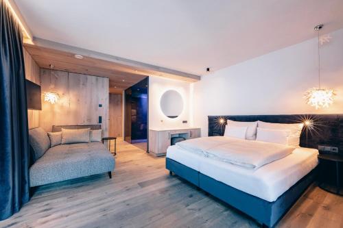 Queen Room with Balcony