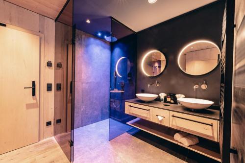 Queen Room with Balcony