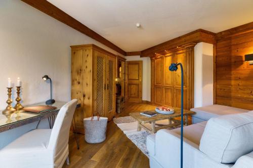 One Bedroom Suite