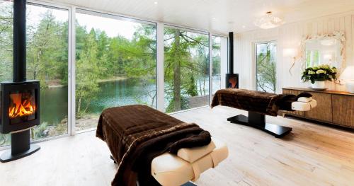 Lake House Classic Room