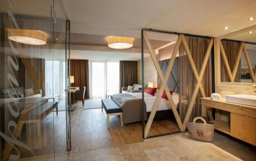 Deluxe Single Room