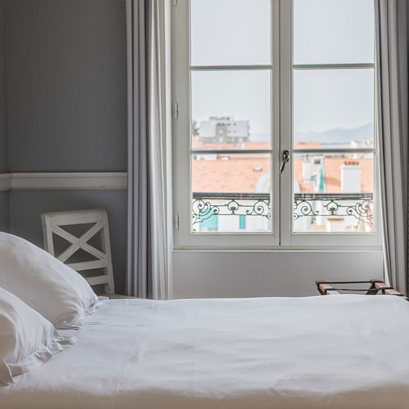 Comfort Room with View
