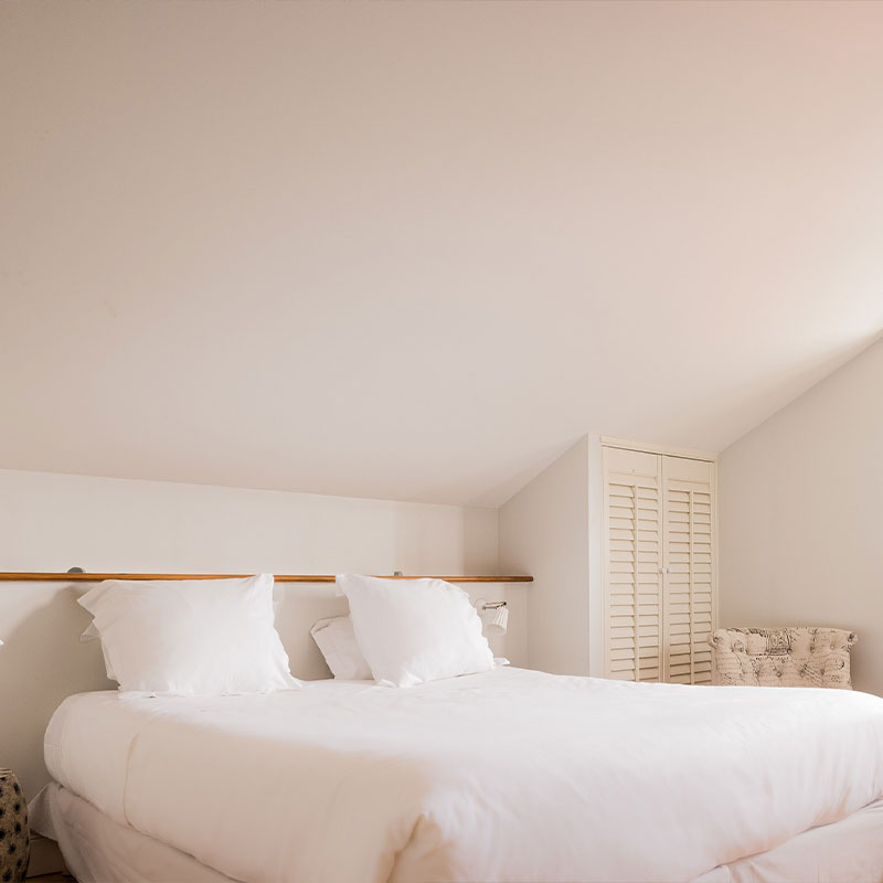 Superior room with whirlpool bath