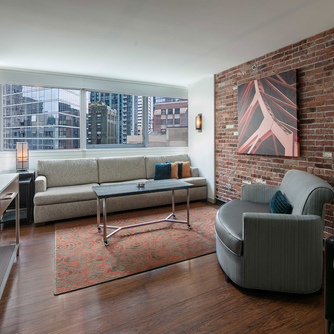One Bedroom Lasalle Suite - King