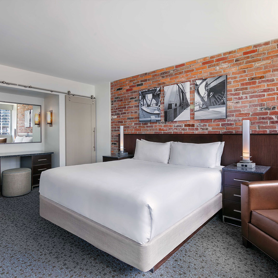 One Bedroom Lasalle Suite - King