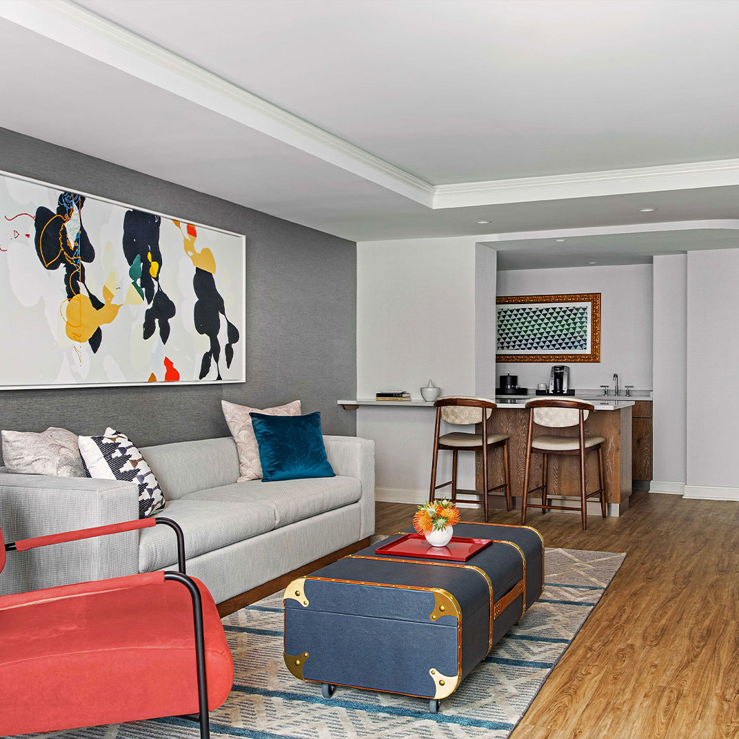 1 Bdrm Royal  Ste - King - Hearing ADA
