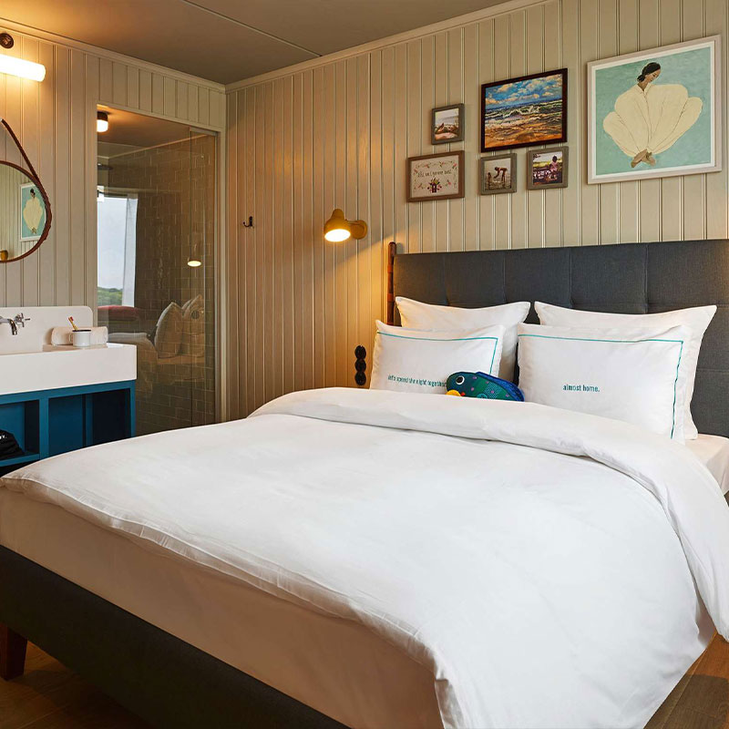 Medium Room