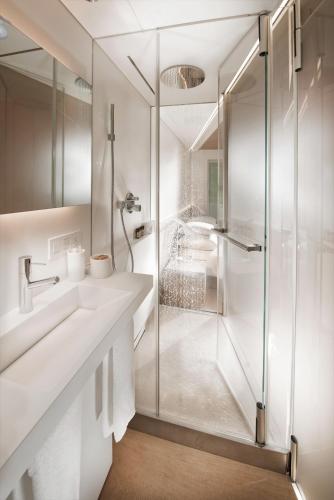 Double Room with Balcony - ANDO
