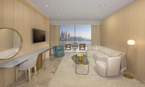 2 BED | Penthouse w/Pool – Complimentary Drinks 6-8 pm daily