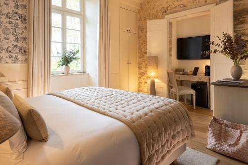 Chateau Deluxe Double Room