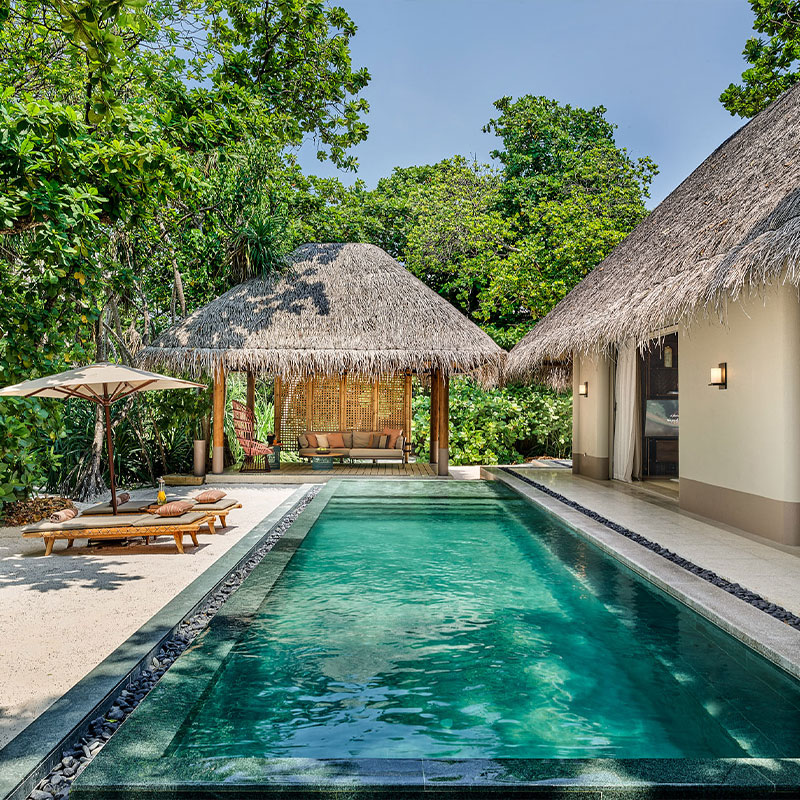 Luxury Beach Villa with Pool