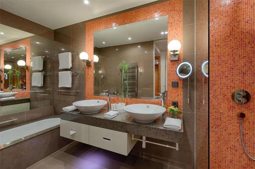 Family suite