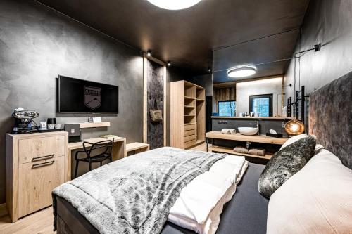 Economy Double Room without Balcony 