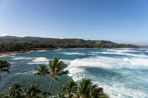 Oceanfront Suite with Two Queen Beds with Sofa Bed and Lanai