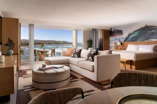 Oceanfront Suite - Top Floor/Club Lounge Access