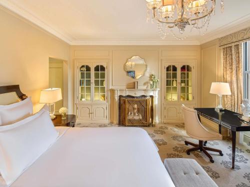 Junior Suite with King Bed