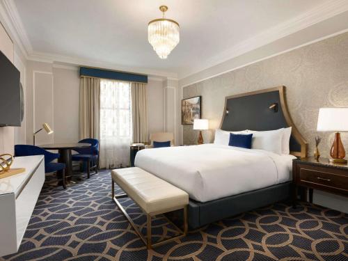 Fairmont Gold Queen Room
