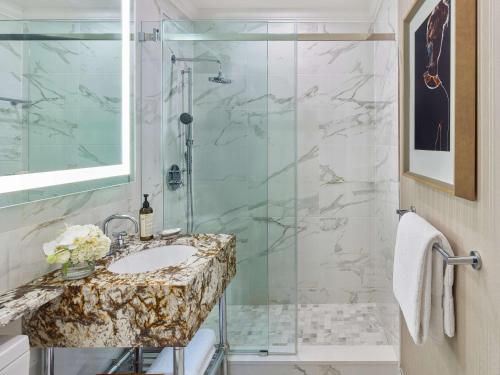 Fairmont Gold Queen Room