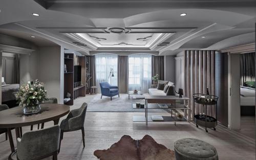 Superior Suite