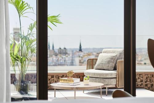 Thompson Suite with Terrace