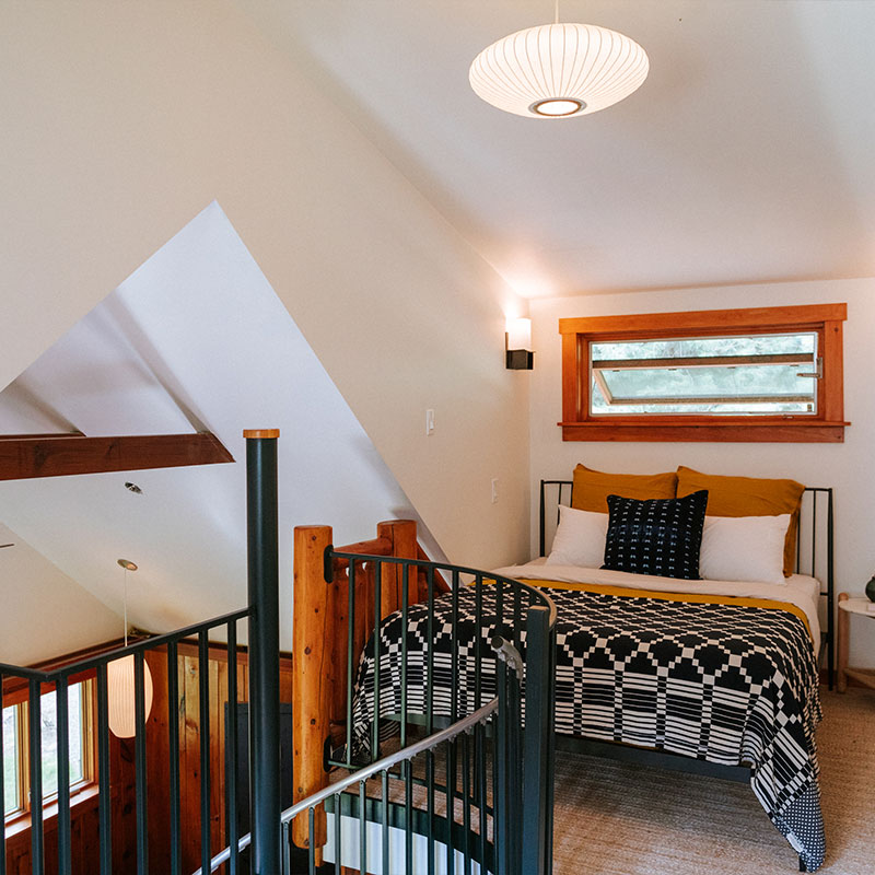 Loft Duplex with Deck