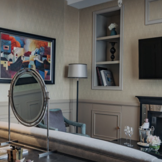Deluxe One Bedroom Suite