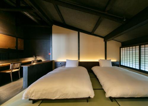 Suite with Terrace - Main Building - 103