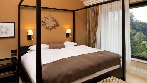 King One Bedroom Park Suite