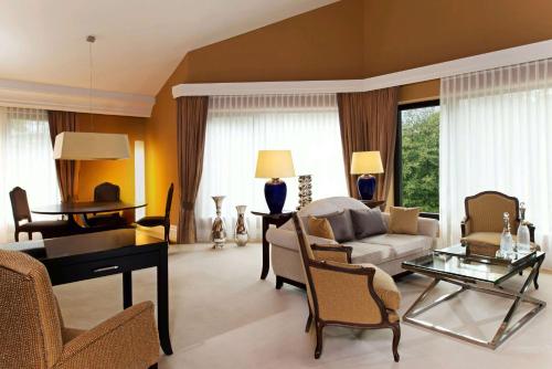 King One Bedroom Park Suite