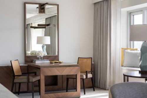 One Bedroom King Suite