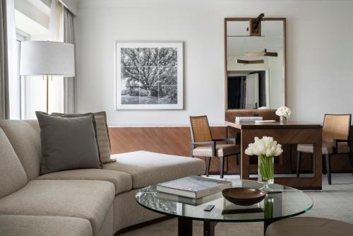 One Bedroom King Suite