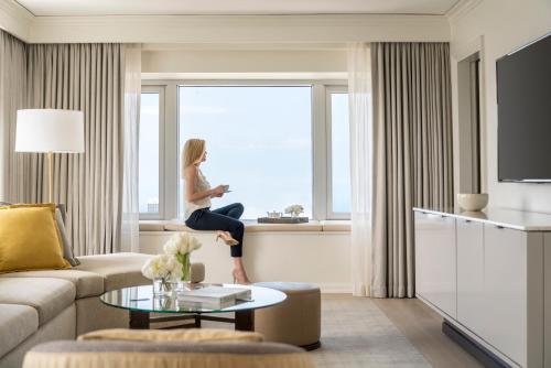 One Bedroom King Suite