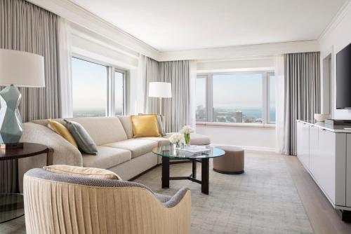 One Bedroom King Suite Accessible