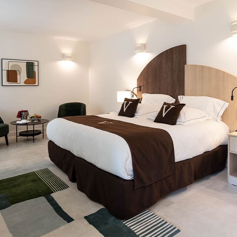 Deluxe Terrace Suite