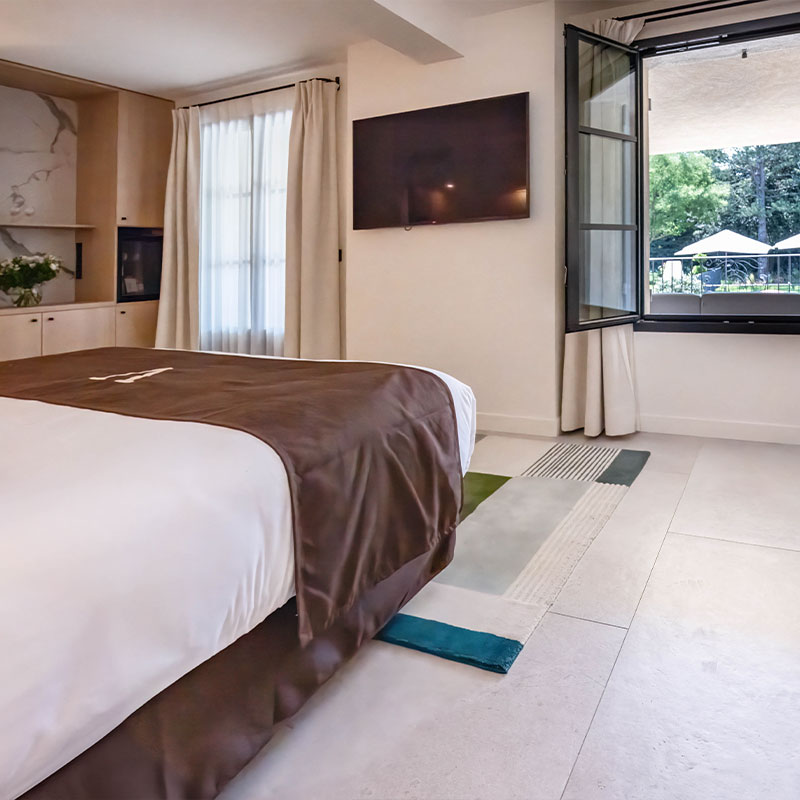 Deluxe Terrace Suite