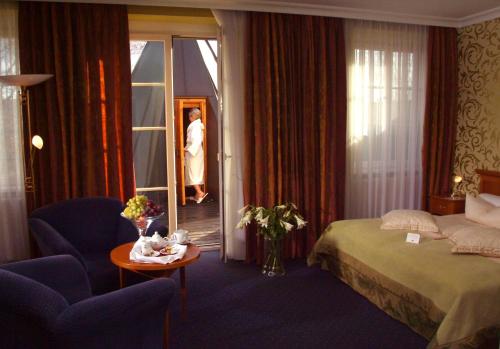 Deluxe Double Room with Shower