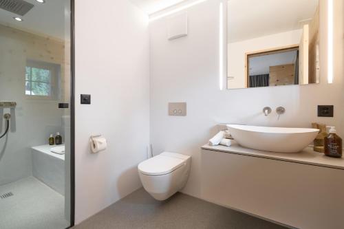 One-Bedroom Deluxe Apartment