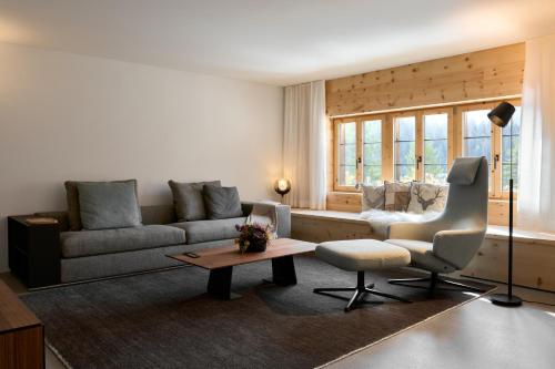 One-Bedroom Deluxe Apartment