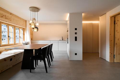 One-Bedroom Deluxe Apartment