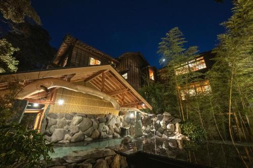 Luxury Villa​​ and Open-Air Bath