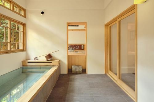 Luxury Villa​​ and Open-Air Bath