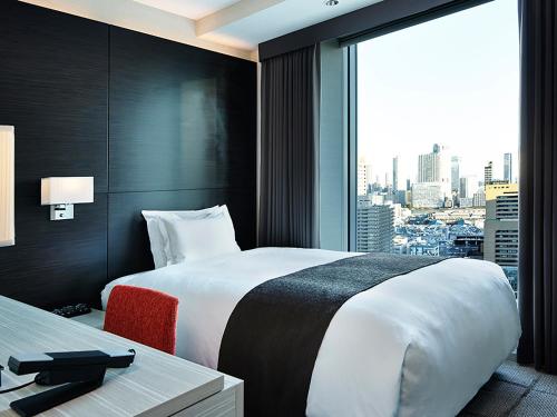 Standard Single Room, Smoking