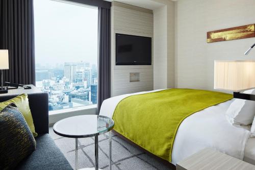 Superior Queen Room with View Bath - Smoking