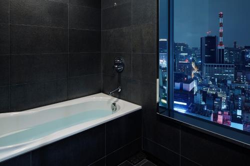 Exective Wide King Room