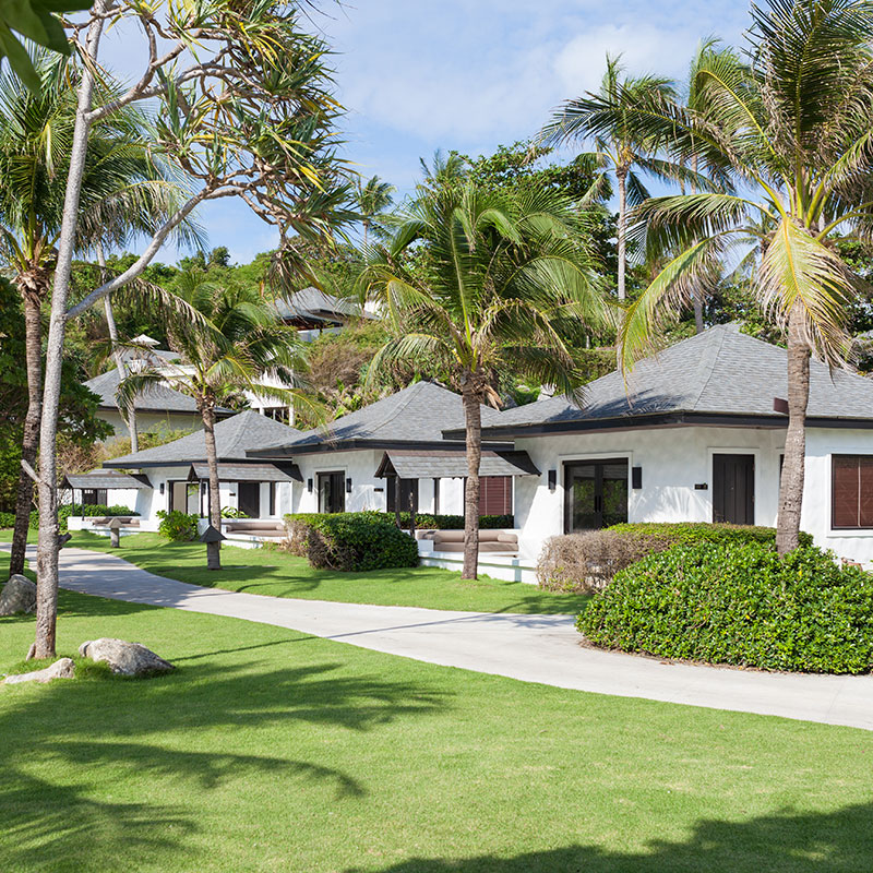 Grand Deluxe Pool Villa Beachfront