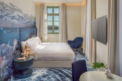 Studio King Room with Danube View