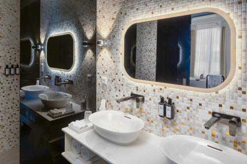 Cosmos Suite