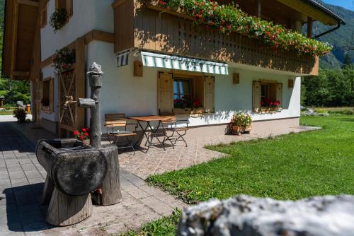 A3 - Small One-Bedroom Apartment with Terrace - Ground Floor