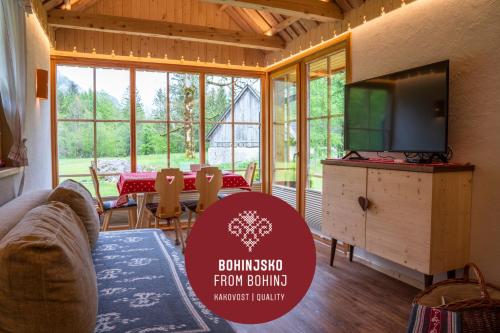 A4 - Family Two-Bedroom Apartment with Terrace and Fireplace - Ground Floor